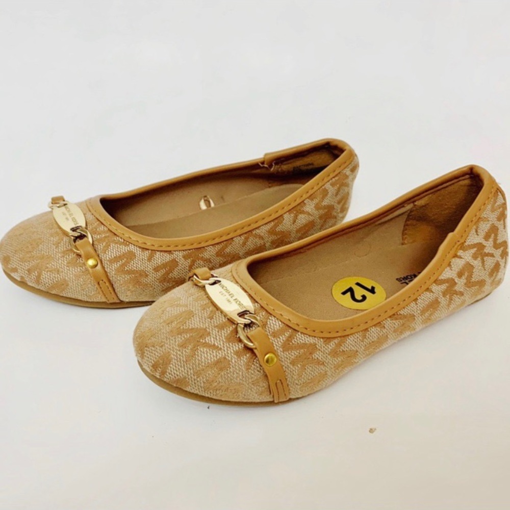 Michael Kors girls flats
